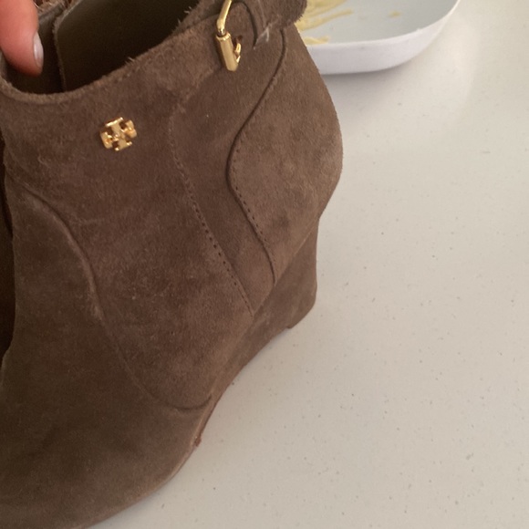 Tory Burch boots - Picture 3 of 6